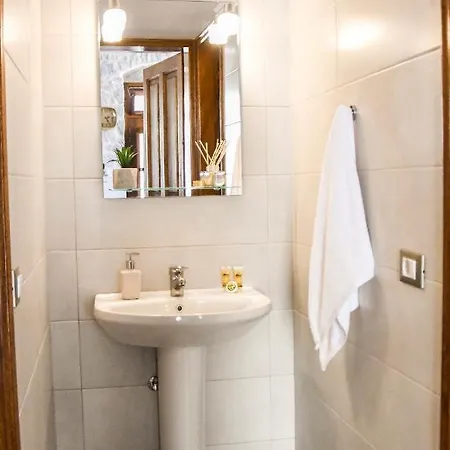 Stone Living Apartment *